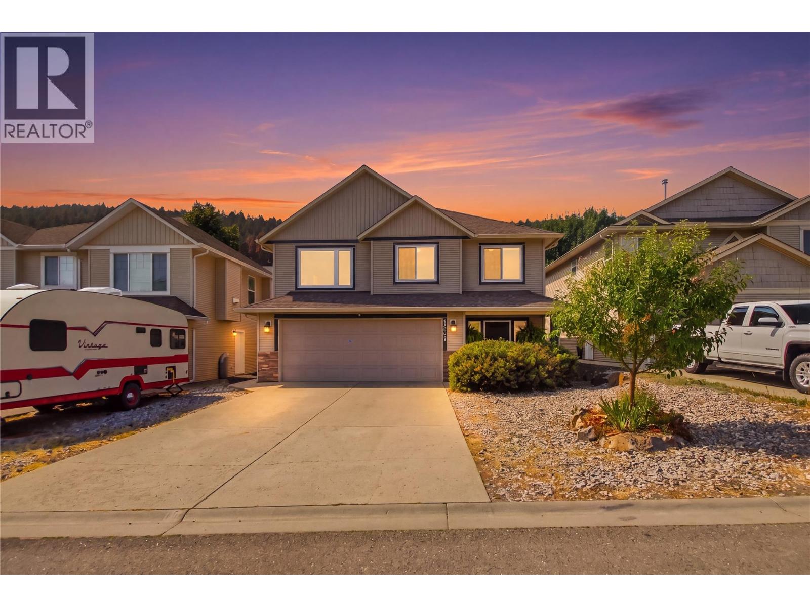 1907 Snowberry Crescent, Kamloops, British Columbia  V1S 1Z8 - Photo 1 - 10398073