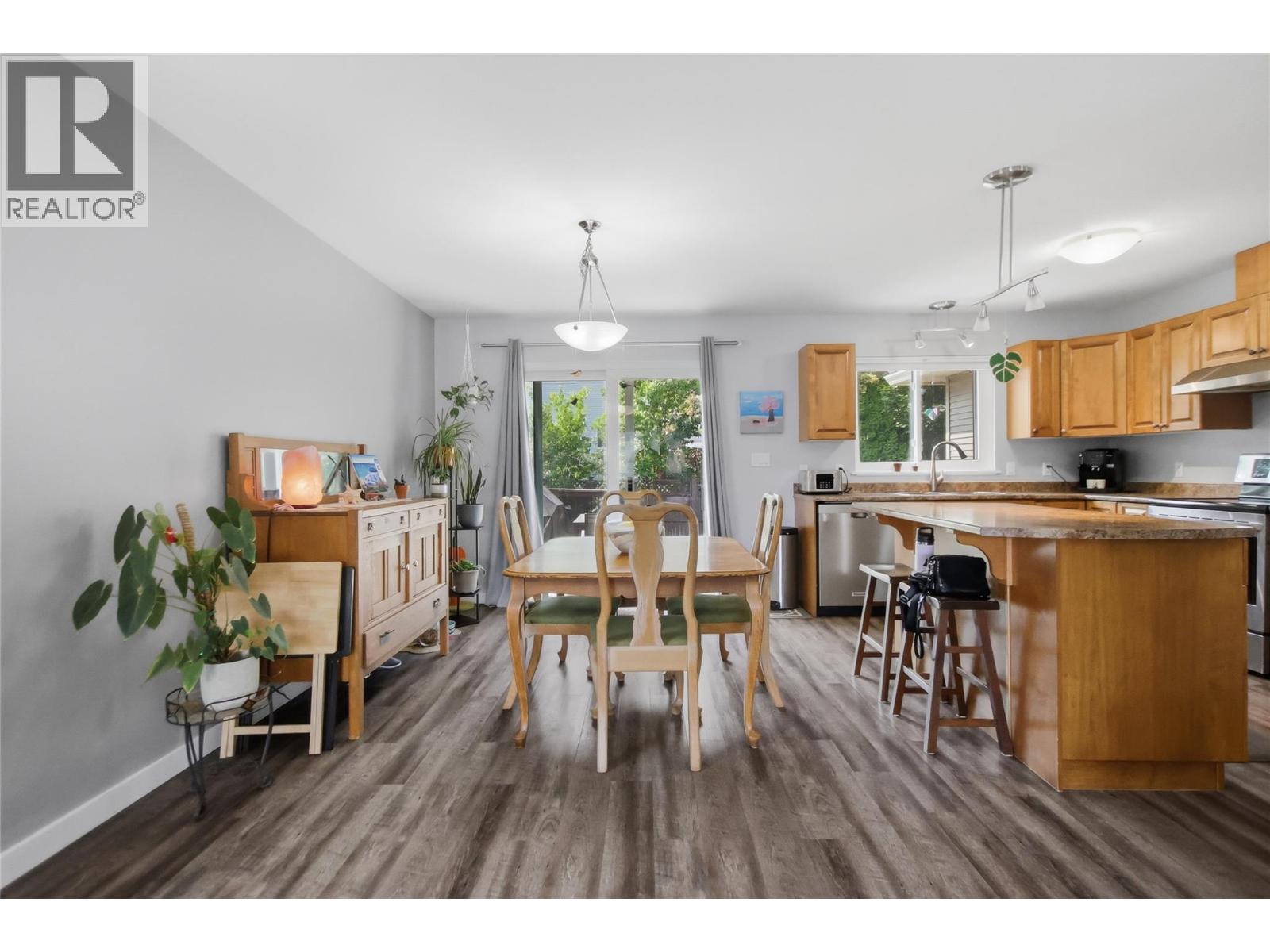 1907 Snowberry Crescent, Kamloops, British Columbia  V1S 1Z8 - Photo 11 - 10398073