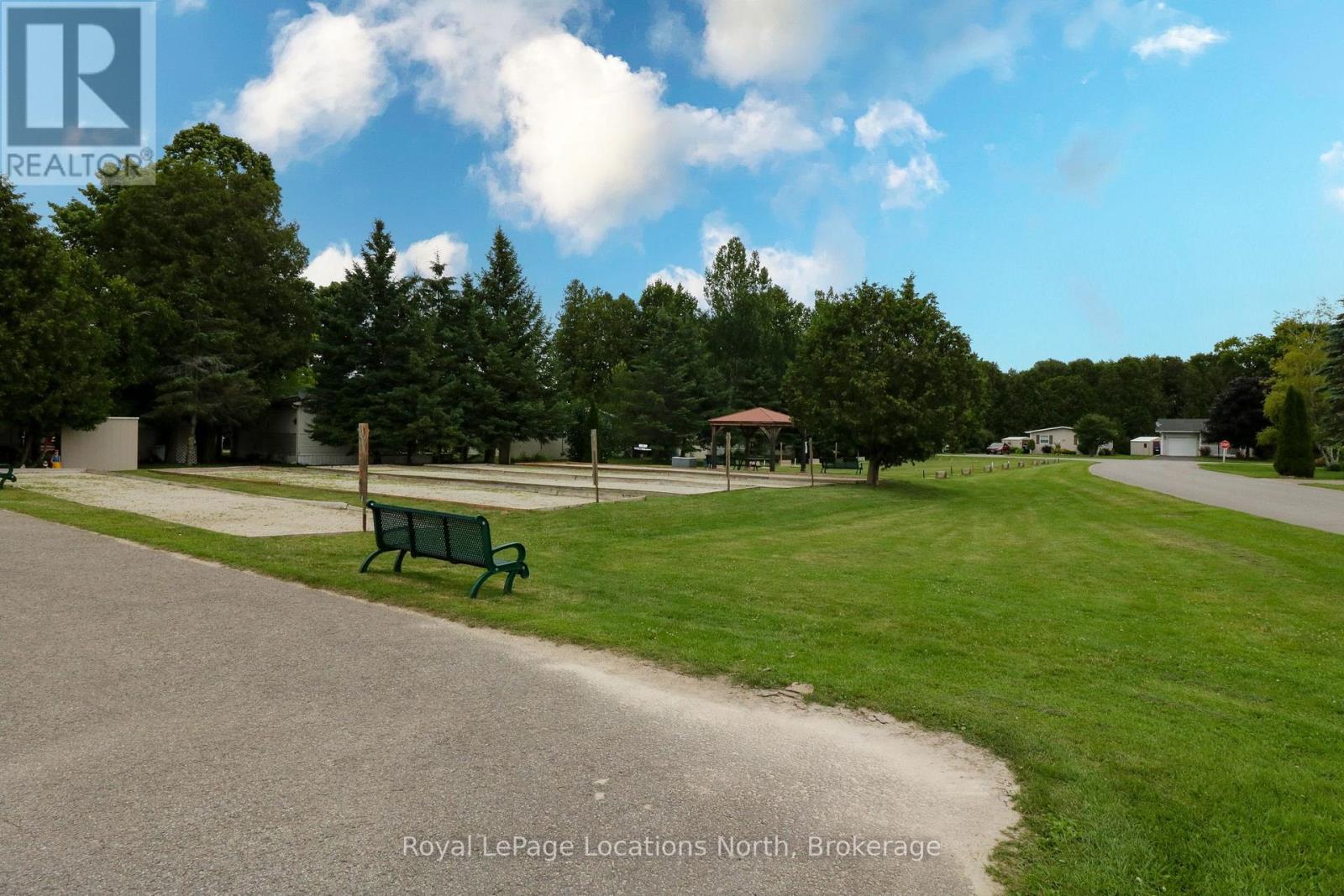 54 New York Avenue, Wasaga Beach, Ontario  L9Z 3A8 - Photo 50 - S13696942