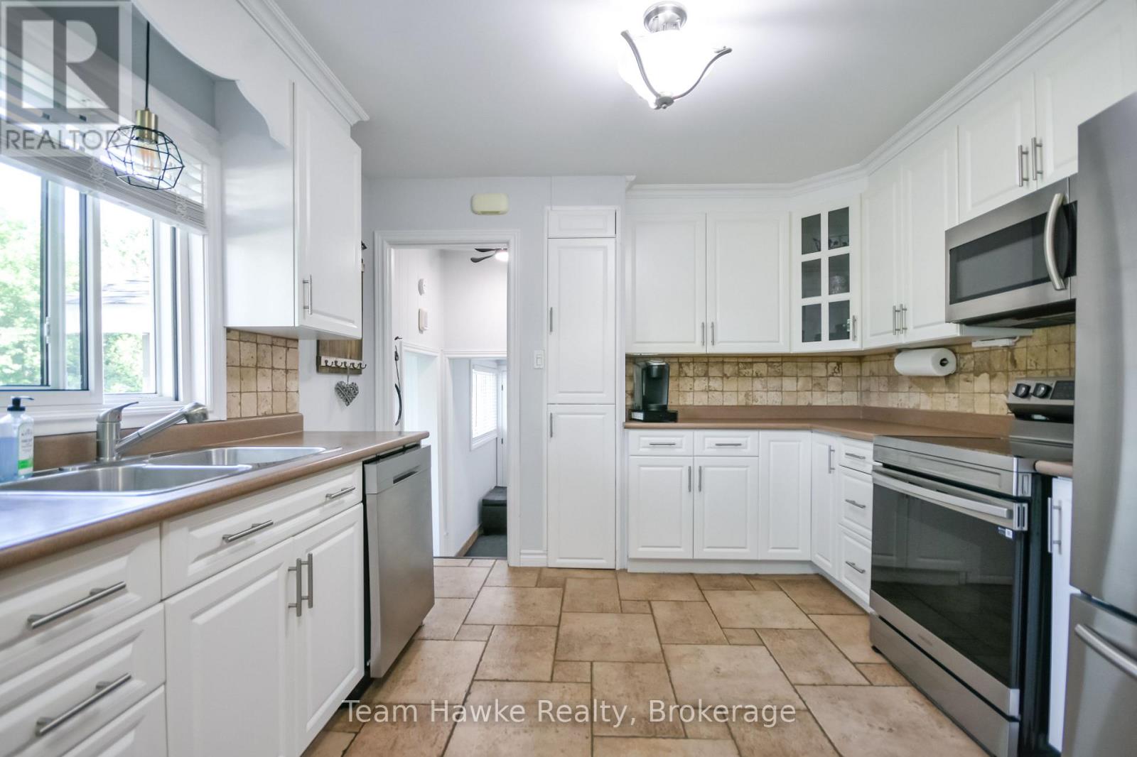 25 Lucy Street, Penetanguishene, Ontario  L9M 1K7 - Photo 22 - S13697012