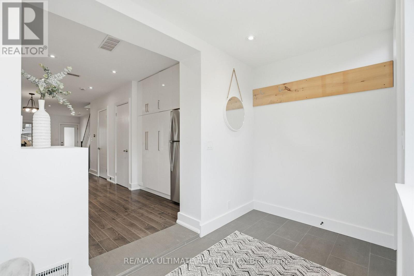 305 Winona Drive, Toronto, Ontario  M6C 3S8 - Photo 15 - C13696966