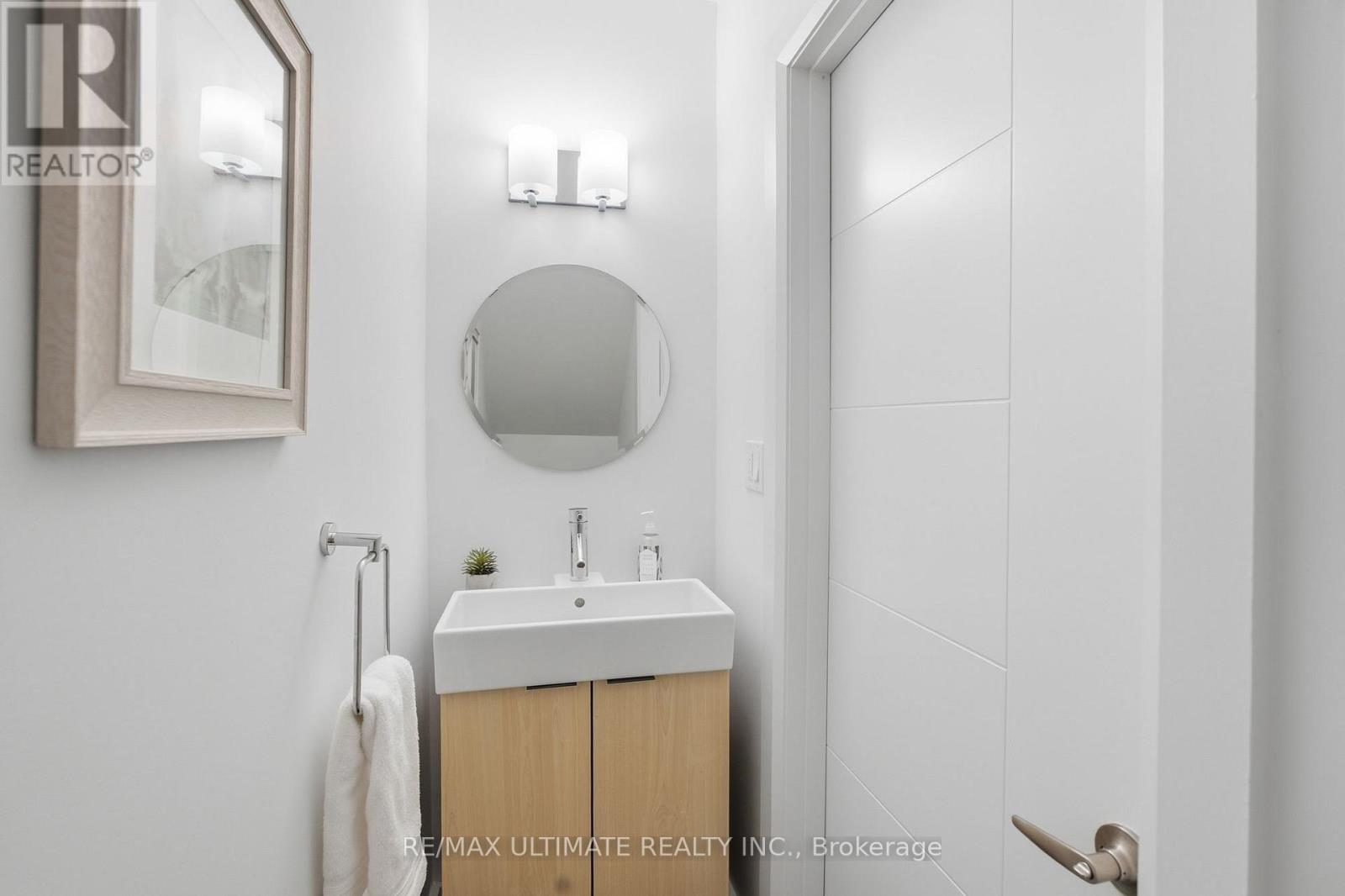 305 Winona Drive, Toronto, Ontario  M6C 3S8 - Photo 18 - C13696966