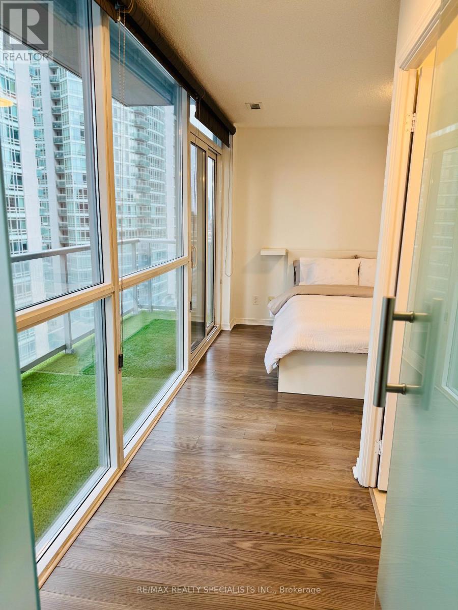 1007 - 352 Front Street, Toronto, Ontario  M5V 1B5 - Photo 14 - C13697112