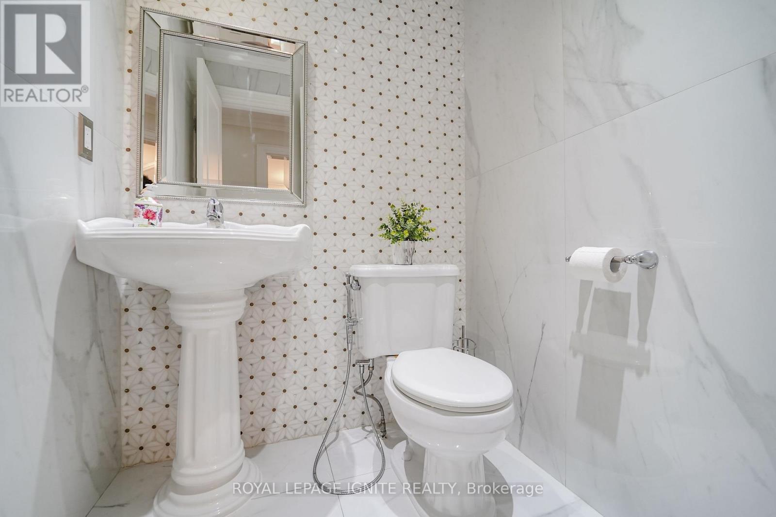 1592 Harrowsmith Court N, Pickering, Ontario  L1X 2L9 - Photo 21 - E13697088