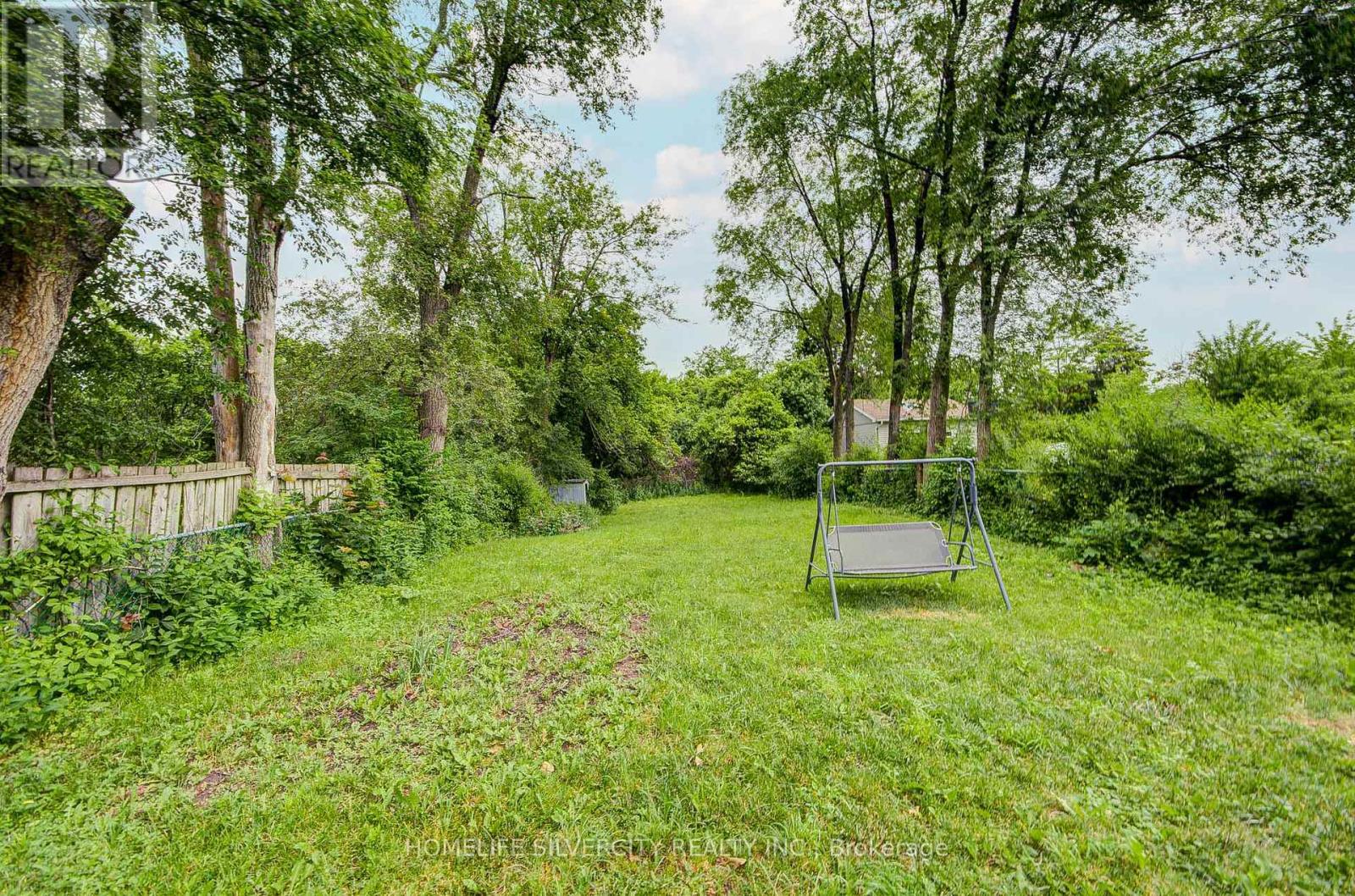 160 Purvis Crescent, Toronto, Ontario  M1B 1H9 - Photo 23 - E13697134