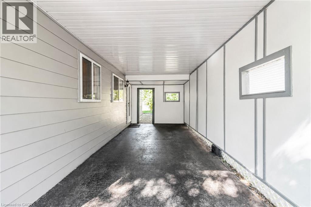 2234 Sheffield Drive, Burlington, Ontario  L7P 2X1 - Photo 3 - 40854435