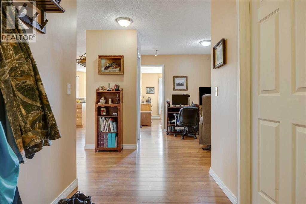 1314, 950 Arbour Lake Road Nw, Calgary, Alberta  T2G 5B3 - Photo 3 - A2326492