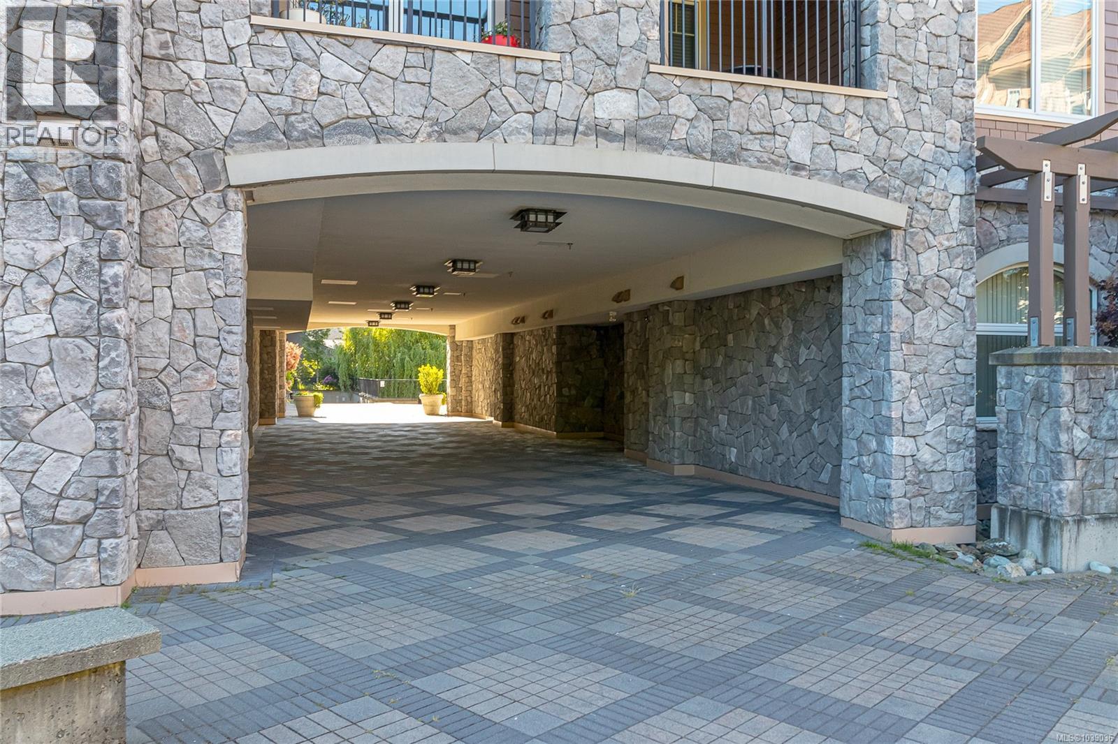 215 1325 Bear Mountain Pkwy, Langford, British Columbia  V9B 6T8 - Photo 12 - 1039036