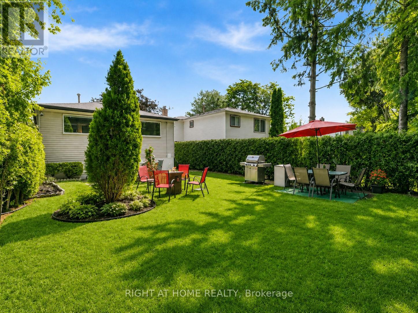 168 Springhead Gardens, Richmond Hill, Ontario  L4C 5C6 - Photo 36 - N13696918