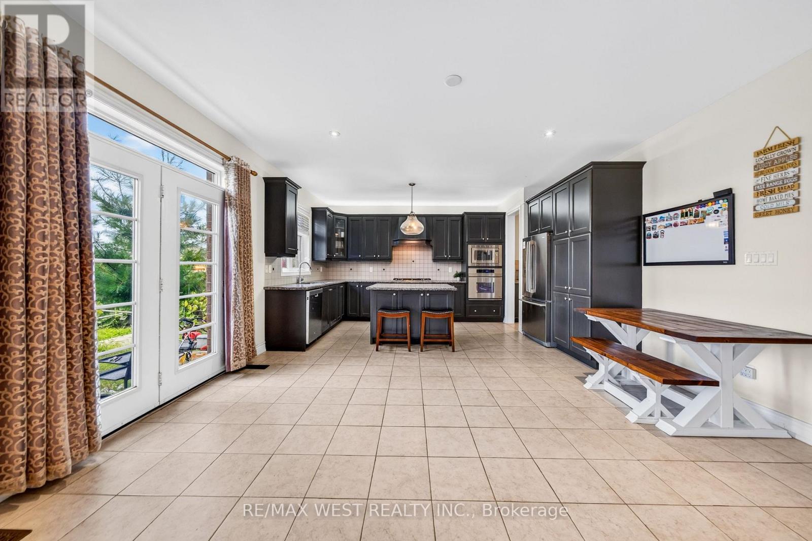 12 Oldham Street, Vaughan, Ontario  L4H 3N9 - Photo 5 - N13696948