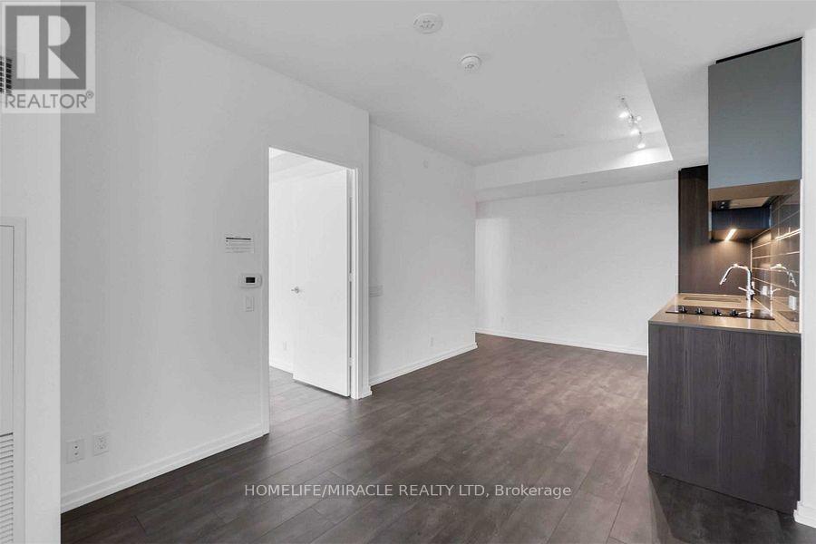 2001 - 1000 Portage Parkway, Vaughan, Ontario  L4K 0L1 - Photo 12 - N13696962