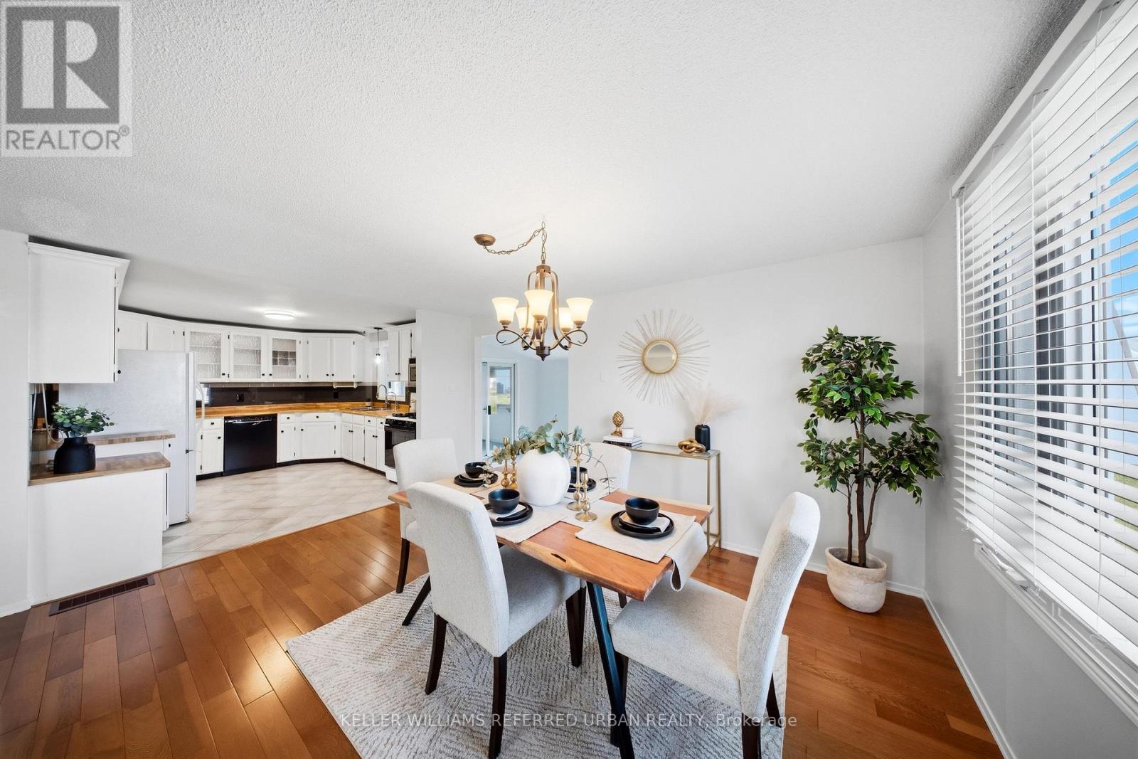 6 Gander Cove, Innisfil, Ontario  L9S 1R9 - Photo 11 - N13697060