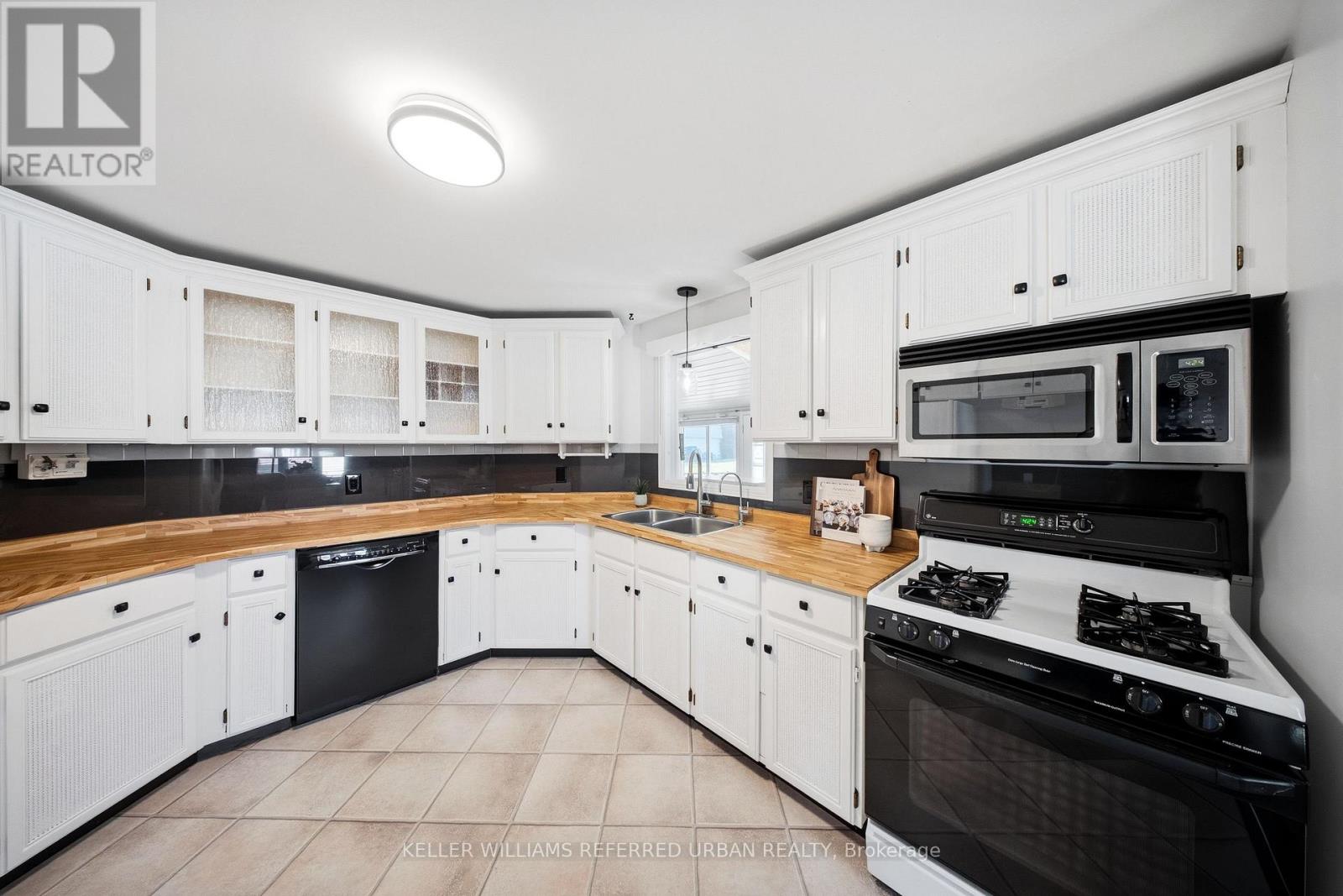 6 Gander Cove, Innisfil, Ontario  L9S 1R9 - Photo 15 - N13697060