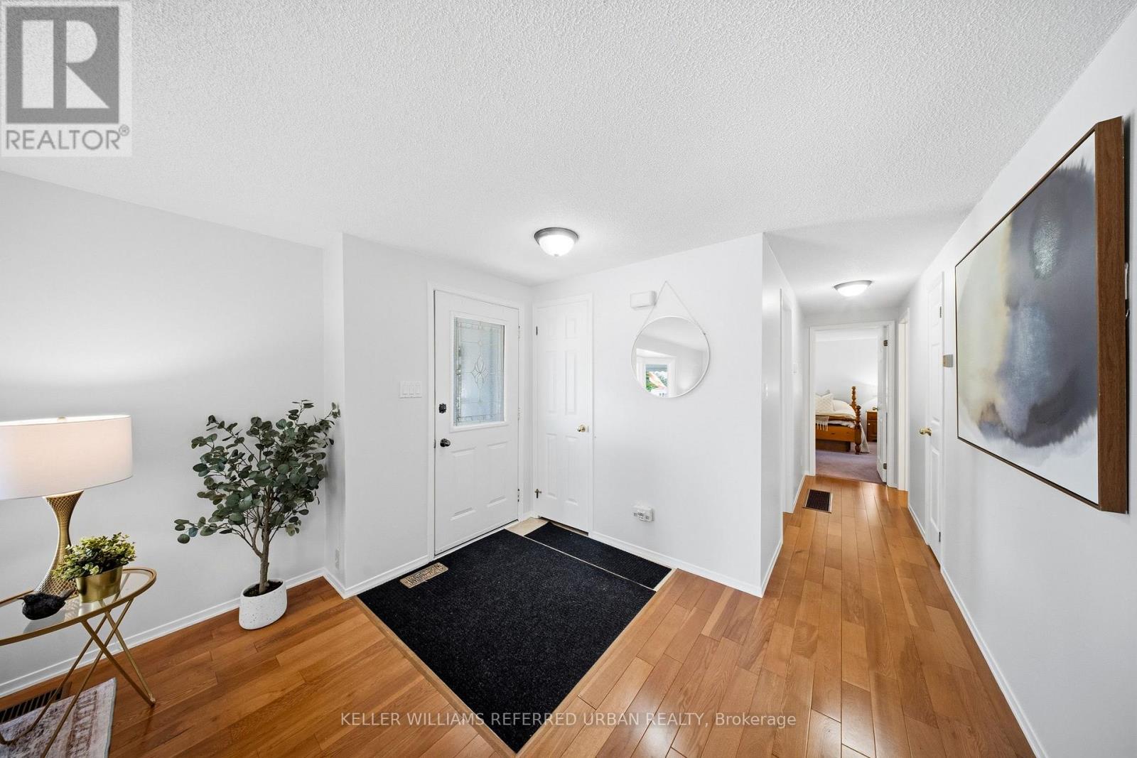 6 Gander Cove, Innisfil, Ontario  L9S 1R9 - Photo 6 - N13697060