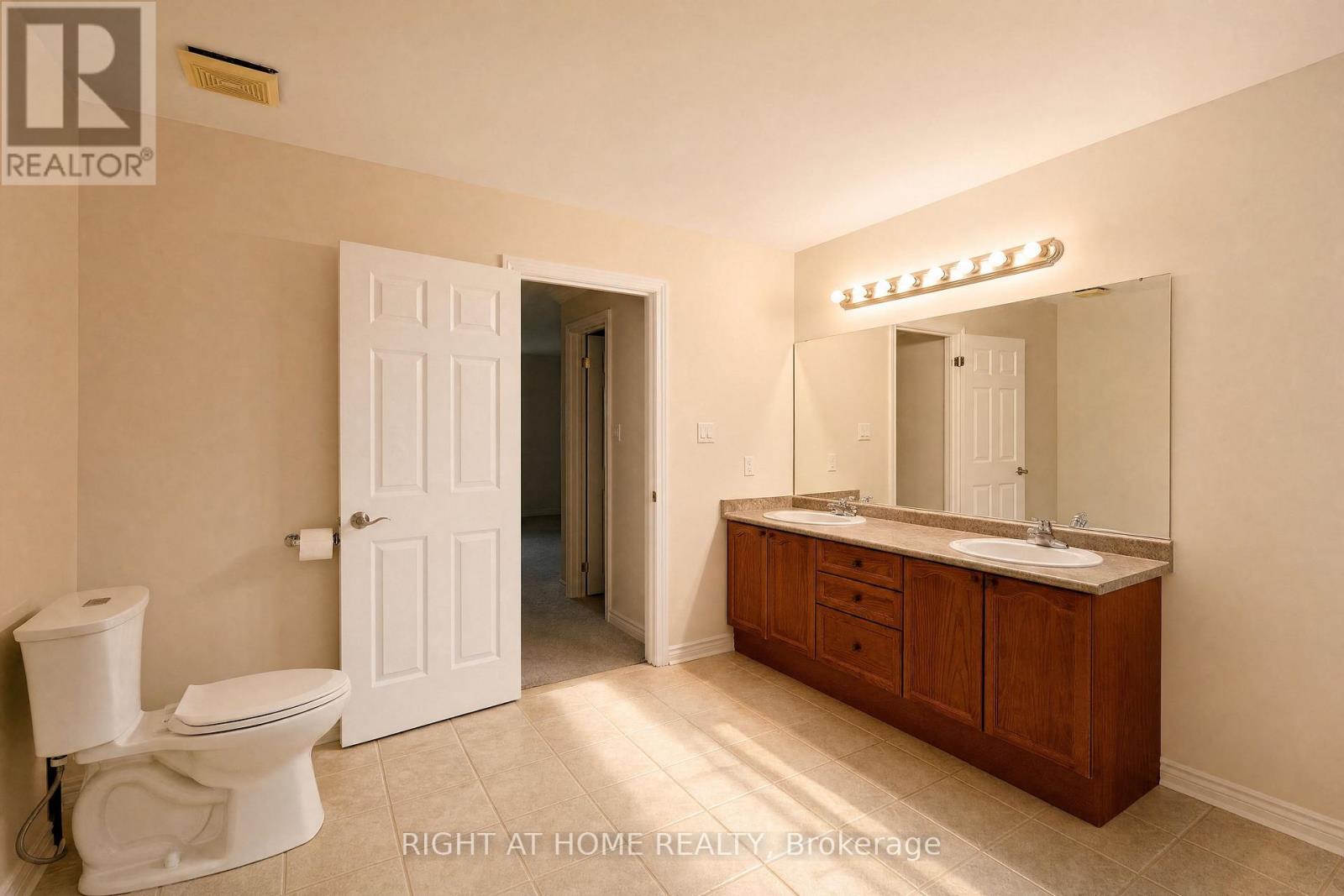 52 Prince William Way, Barrie, Ontario L4N 0Y9 - Photo 34 - S13696950