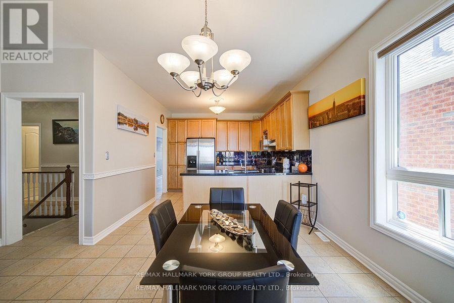 26 Regalia Way, Barrie, Ontario  L4M 7H7 - Photo 13 - S13697014