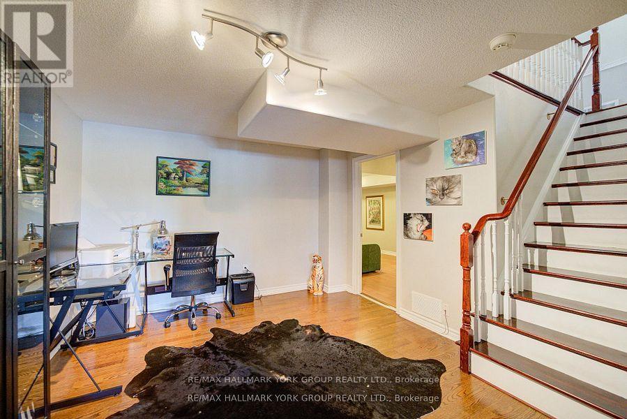 26 Regalia Way, Barrie, Ontario  L4M 7H7 - Photo 25 - S13697014