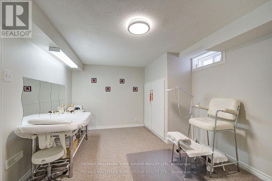 26 Regalia Way, Barrie, Ontario  L4M 7H7 - Photo 31 - S13697014