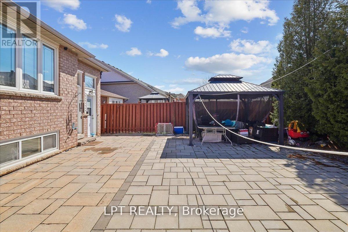 19 Terrastone Court, Caledon, Ontario  L7E 2H1 - Photo 10 - W13696976