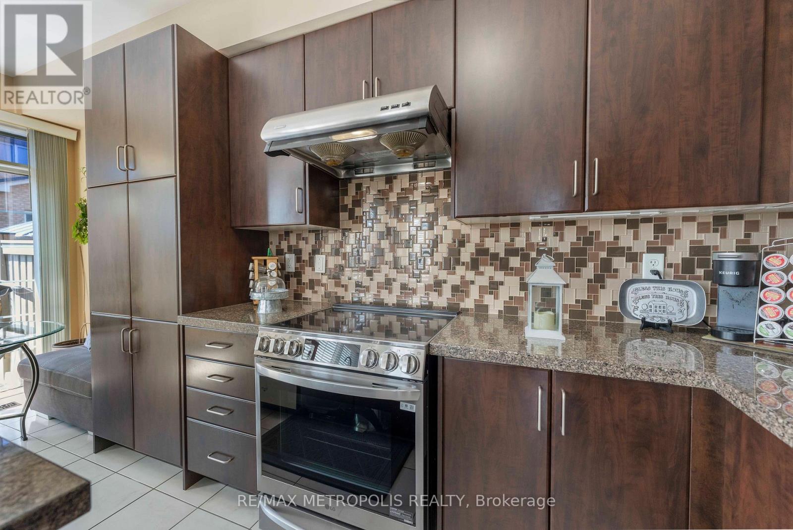 2 Brentwick Drive, Brampton, Ontario  L6X 3B3 - Photo 18 - W13696978