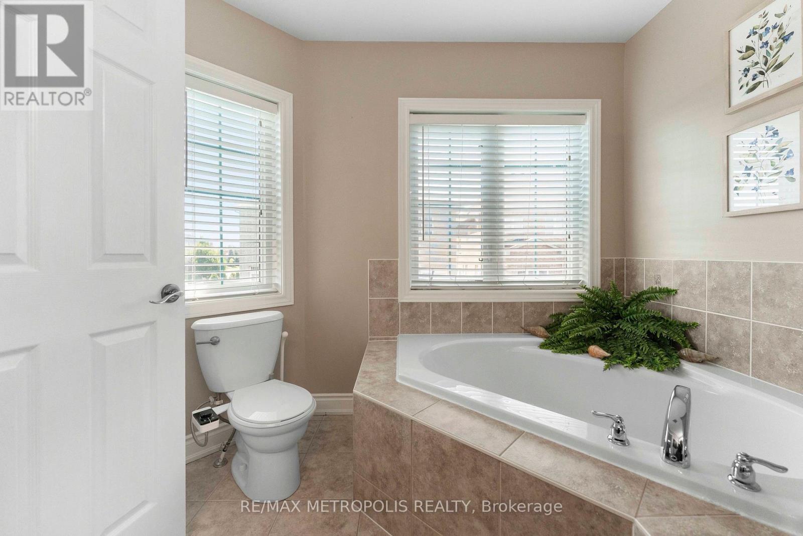 2 Brentwick Drive, Brampton, Ontario  L6X 3B3 - Photo 28 - W13696978