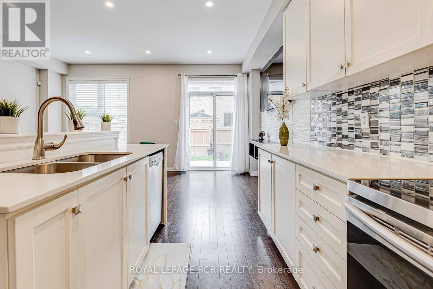 4 Tormore Road, Caledon, Ontario  L7E 4K7 - Photo 7 - W13697004