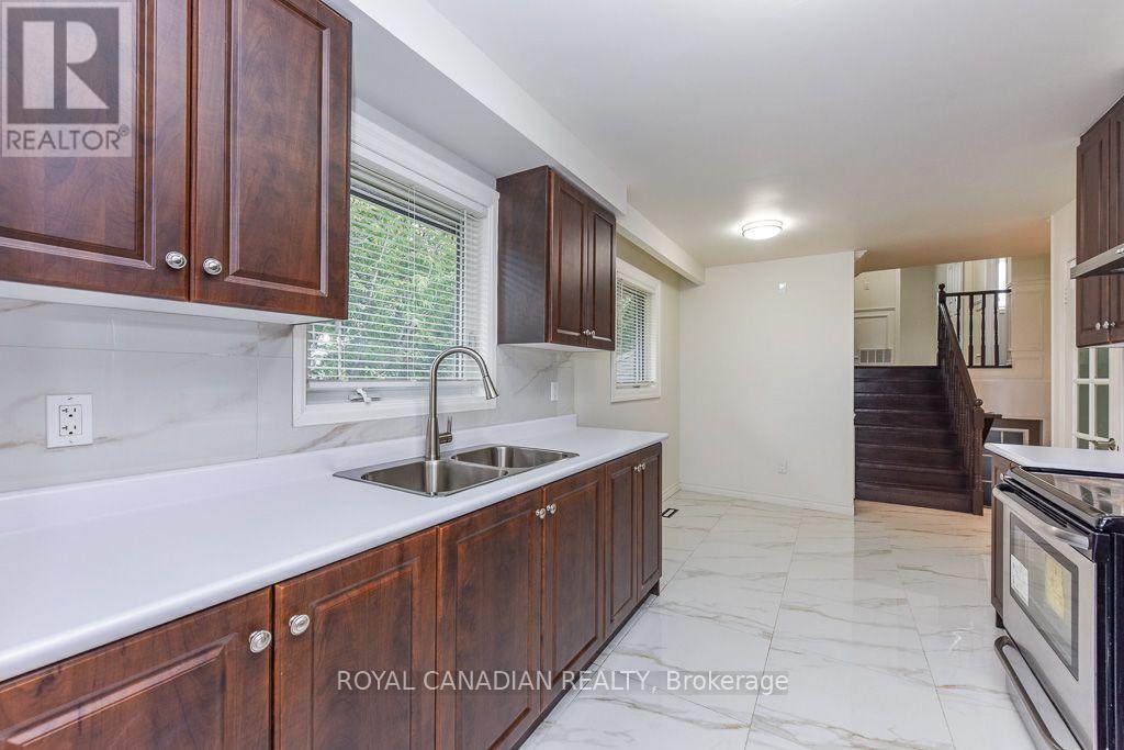 7700 Kittridge Drive, Mississauga, Ontario  L4T 3J6 - Photo 12 - W13697062