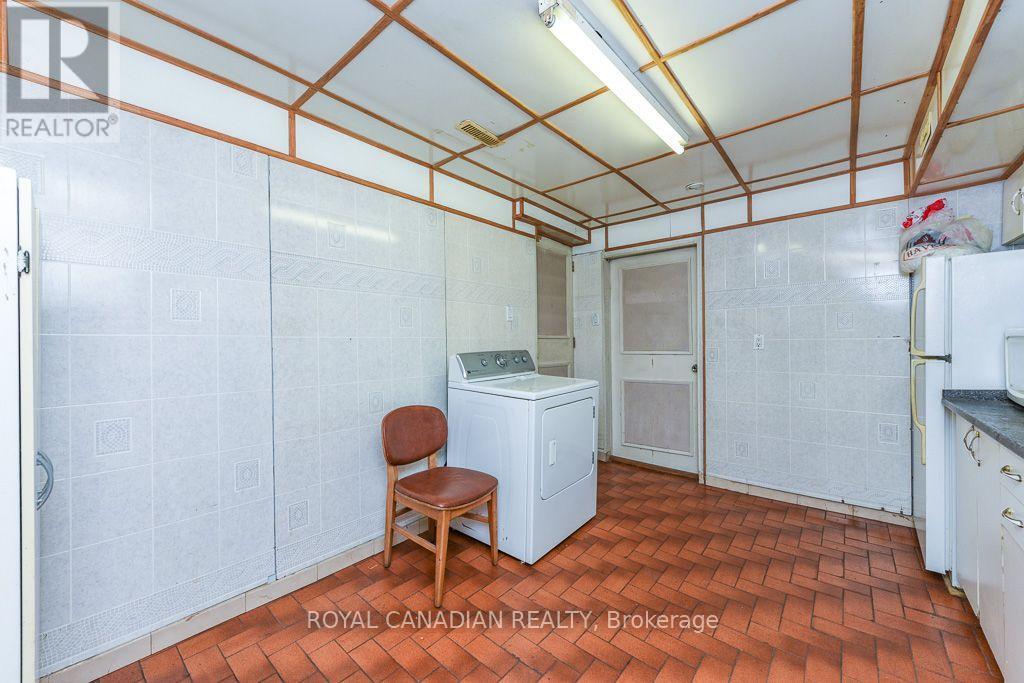 7700 Kittridge Drive, Mississauga, Ontario  L4T 3J6 - Photo 33 - W13697062