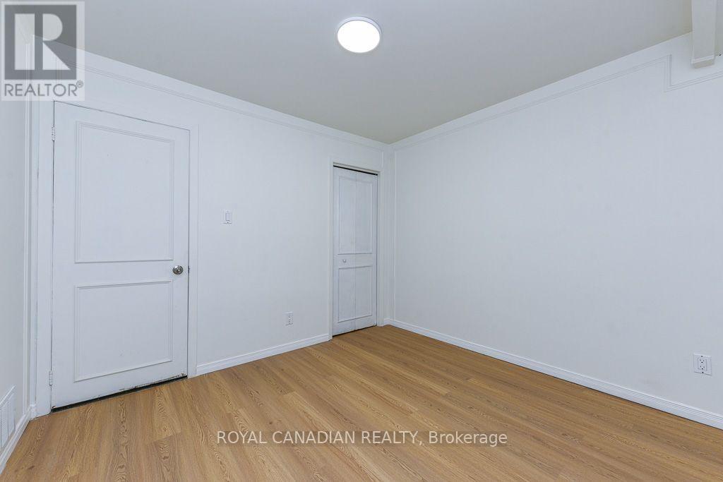 7700 Kittridge Drive, Mississauga, Ontario  L4T 3J6 - Photo 37 - W13697062