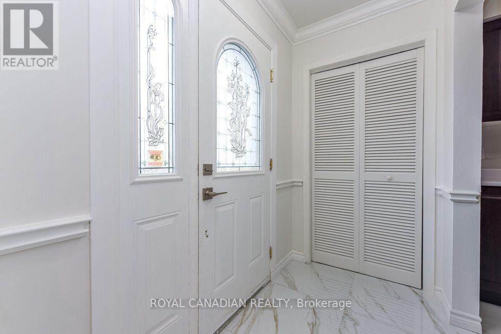 7700 Kittridge Drive, Mississauga, Ontario  L4T 3J6 - Photo 7 - W13697062