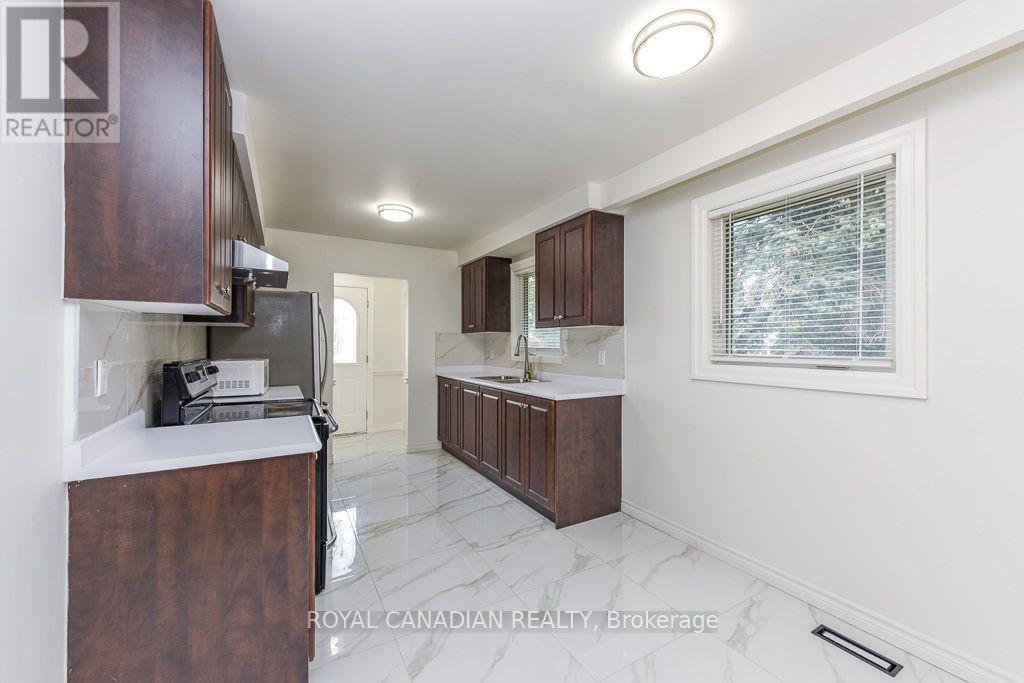 7700 Kittridge Drive, Mississauga, Ontario  L4T 3J6 - Photo 8 - W13697062