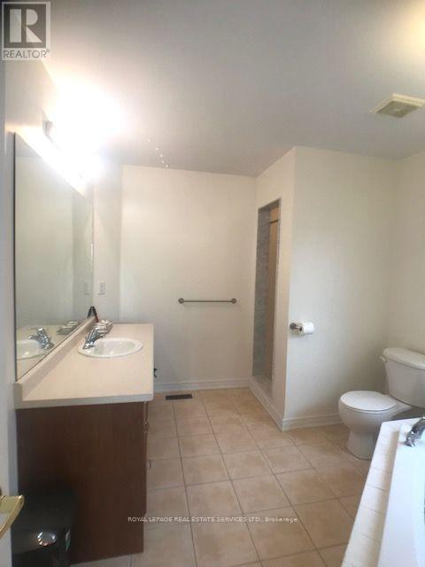 11 Calm Waters Crescent, Brampton, Ontario  L6V 4R9 - Photo 11 - W13697076