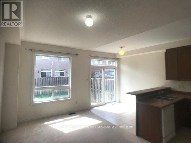 11 Calm Waters Crescent, Brampton, Ontario  L6V 4R9 - Photo 3 - W13697076
