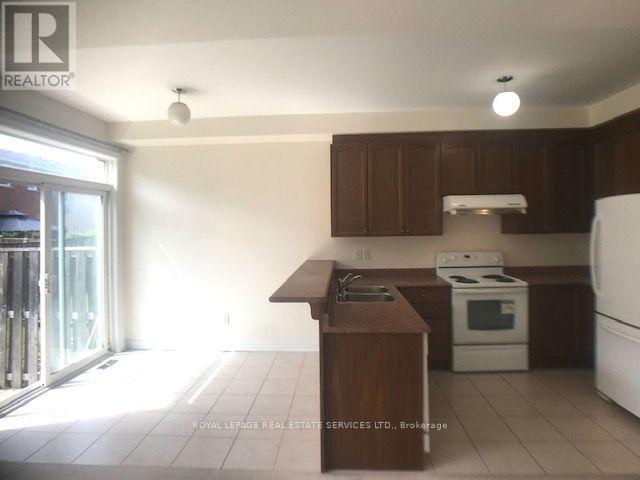 11 Calm Waters Crescent, Brampton, Ontario  L6V 4R9 - Photo 5 - W13697076