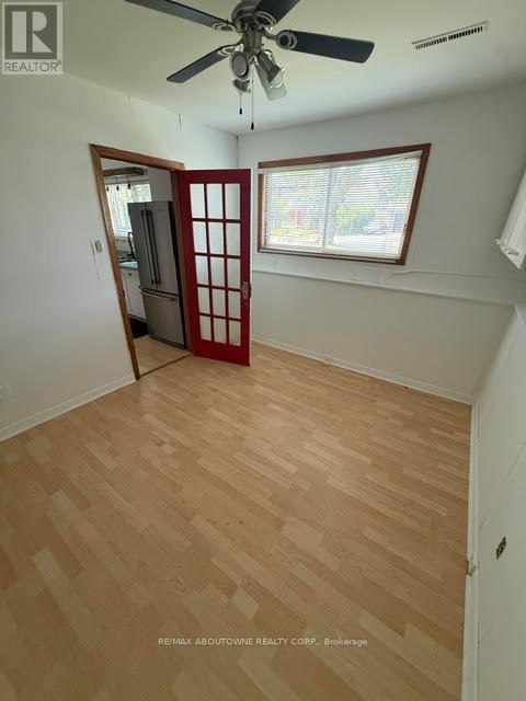 283 Kenwood Avenue, Burlington, Ontario  L7L 4L9 - Photo 14 - W13697084