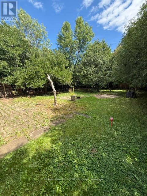 283 Kenwood Avenue, Burlington, Ontario  L7L 4L9 - Photo 17 - W13697084