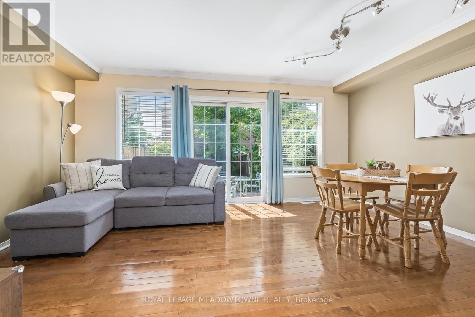136 Dominion Gardens Drive, Halton Hills, Ontario  L7G 6B6 - Photo 12 - W13697128