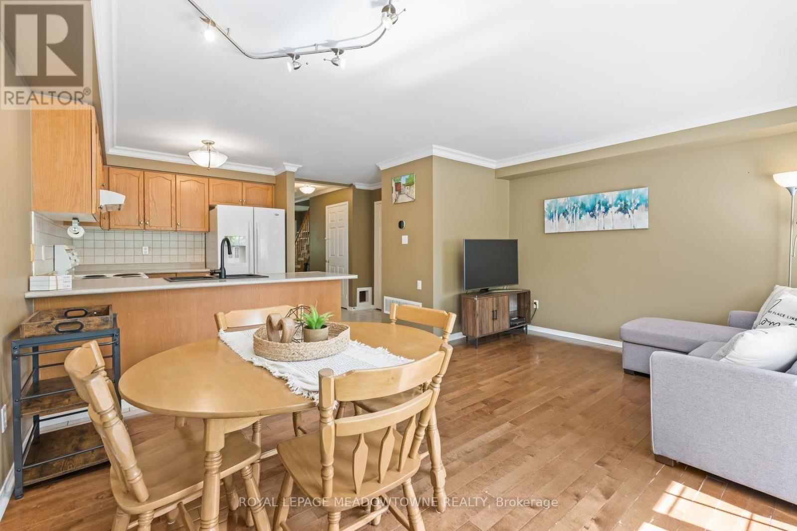 136 Dominion Gardens Drive, Halton Hills, Ontario  L7G 6B6 - Photo 17 - W13697128
