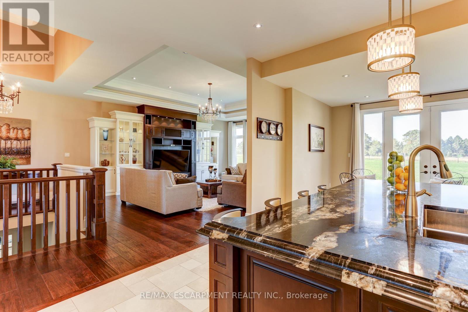 55 Tews Lane, Hamilton, Ontario  L9H 7N4 - Photo 24 - X13696986