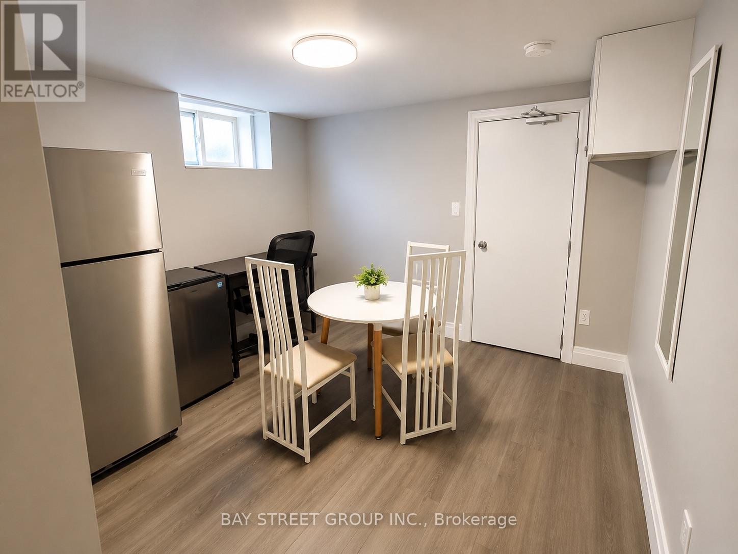 Main And Lower - 33 Dalton Road, Toronto, Ontario  M5R 2Y8 - Photo 7 - C13654088