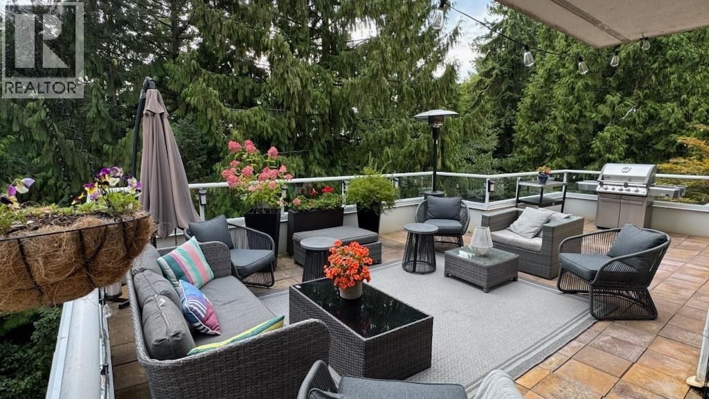 8 2425 Edgemont Boulevard, North Vancouver, British Columbia  V7P 2L2 - Photo 1 - R3144097