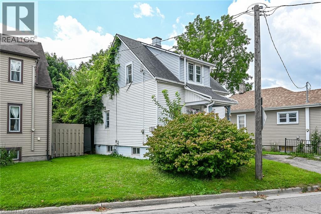 232 Cedar Street, Simcoe, Ontario  N3Y 2H7 - Photo 2 - 40852386