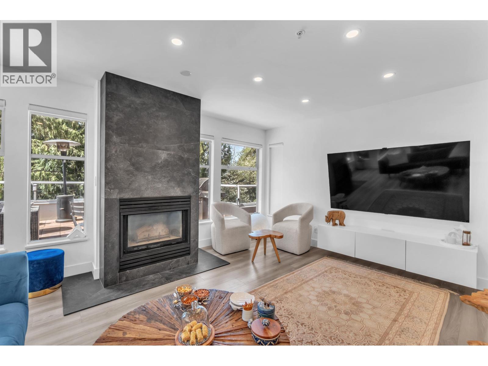 8 2425 Edgemont Boulevard, North Vancouver, British Columbia  V7P 2L2 - Photo 4 - R3144097