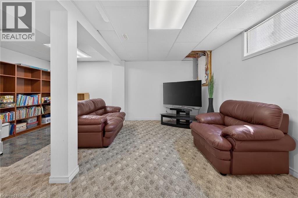 6 Margaret Avenue, Grimsby, Ontario  L3M 4S1 - Photo 32 - 40856017