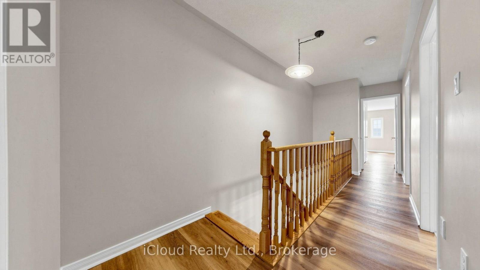 5661 Volpe Avenue, Mississauga, Ontario  L5V 3A6 - Photo 15 - W13644924