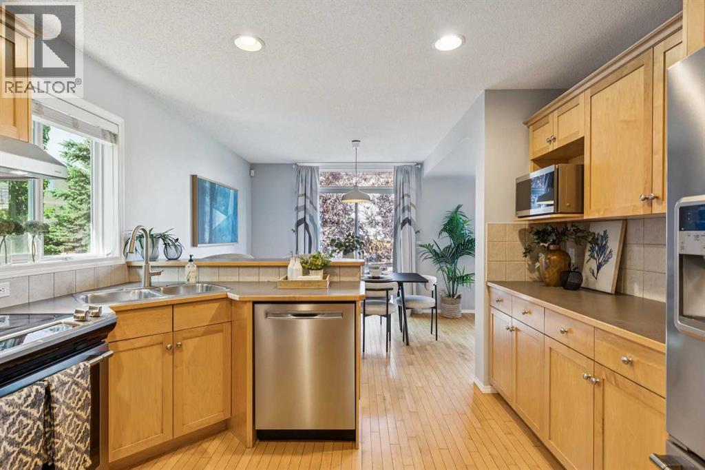 258 West Ranch Place Sw, Calgary, Alberta  T3H 5C2 - Photo 12 - A2338331