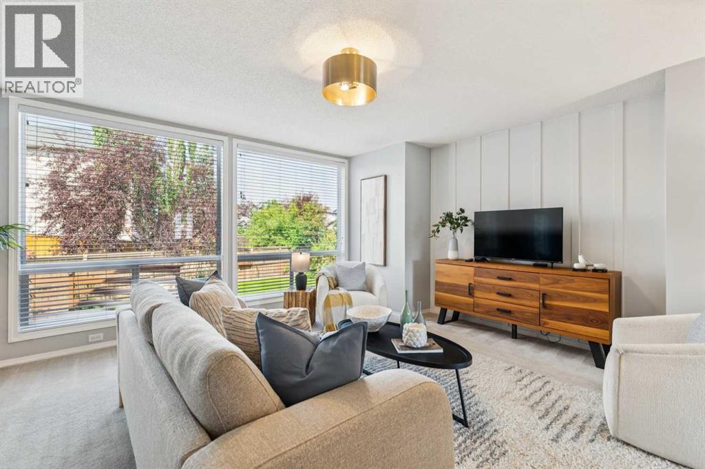 258 West Ranch Place Sw, Calgary, Alberta  T3H 5C2 - Photo 3 - A2338331