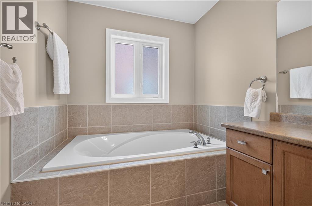 31 Sunvale Place Unit# 8, Stoney Creek, Ontario  L8E 4Z6 - Photo 22 - 40857165