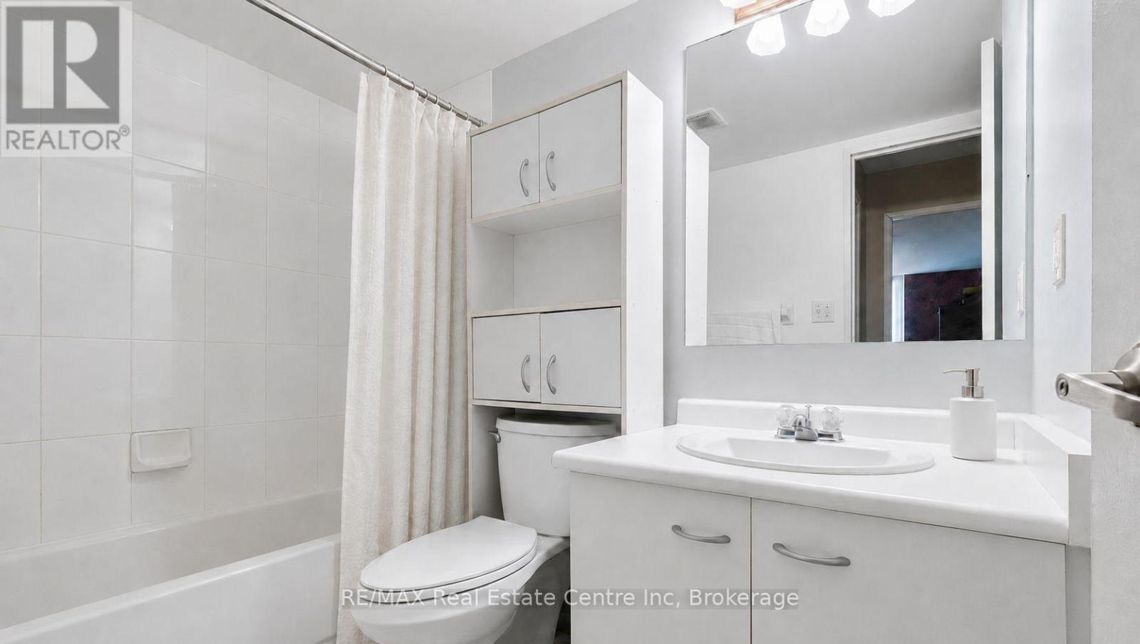302 - 155 Hillcrest Avenue, Mississauga, Ontario  L5B 3Z2 - Photo 10 - W13599074