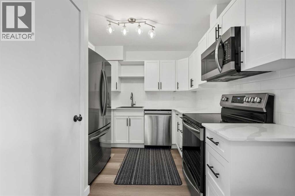 40, 3809 45 Street SW, Calgary, Alberta  T3E 3H4 - Photo 11 - A2338556